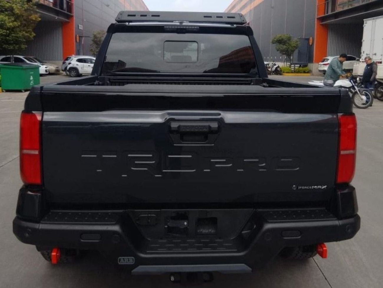 Toyota Tacoma TRD PRO 2.4L 4X4 i-FORCE MAX PETROL HYBRID