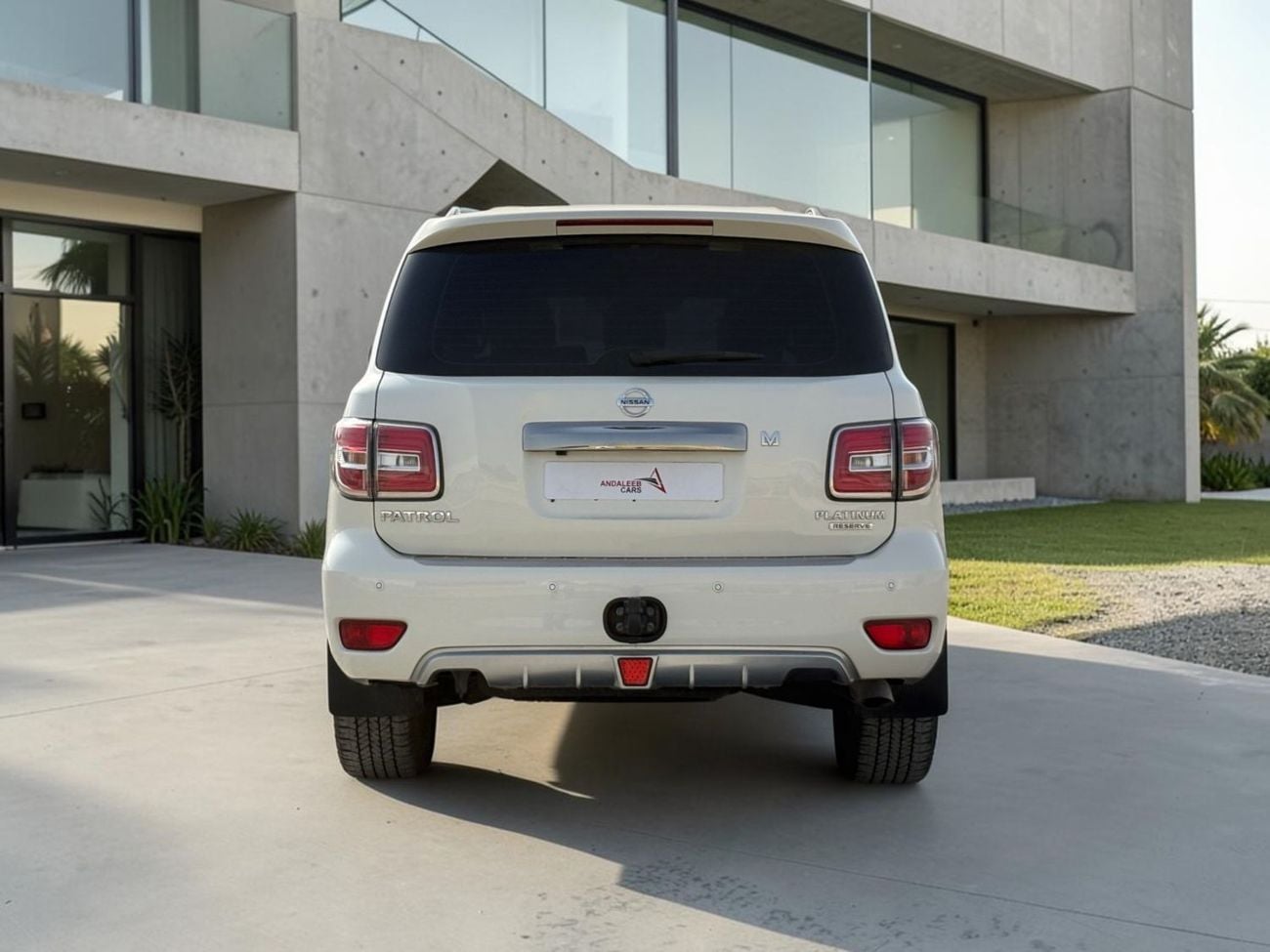 نيسان باترول AED 2,320 P.M | 0% DOWN PAYMENT | NISSAN PATROL PLATINUM | 5.6L V8 4WD | 2019 | GCC SPECS