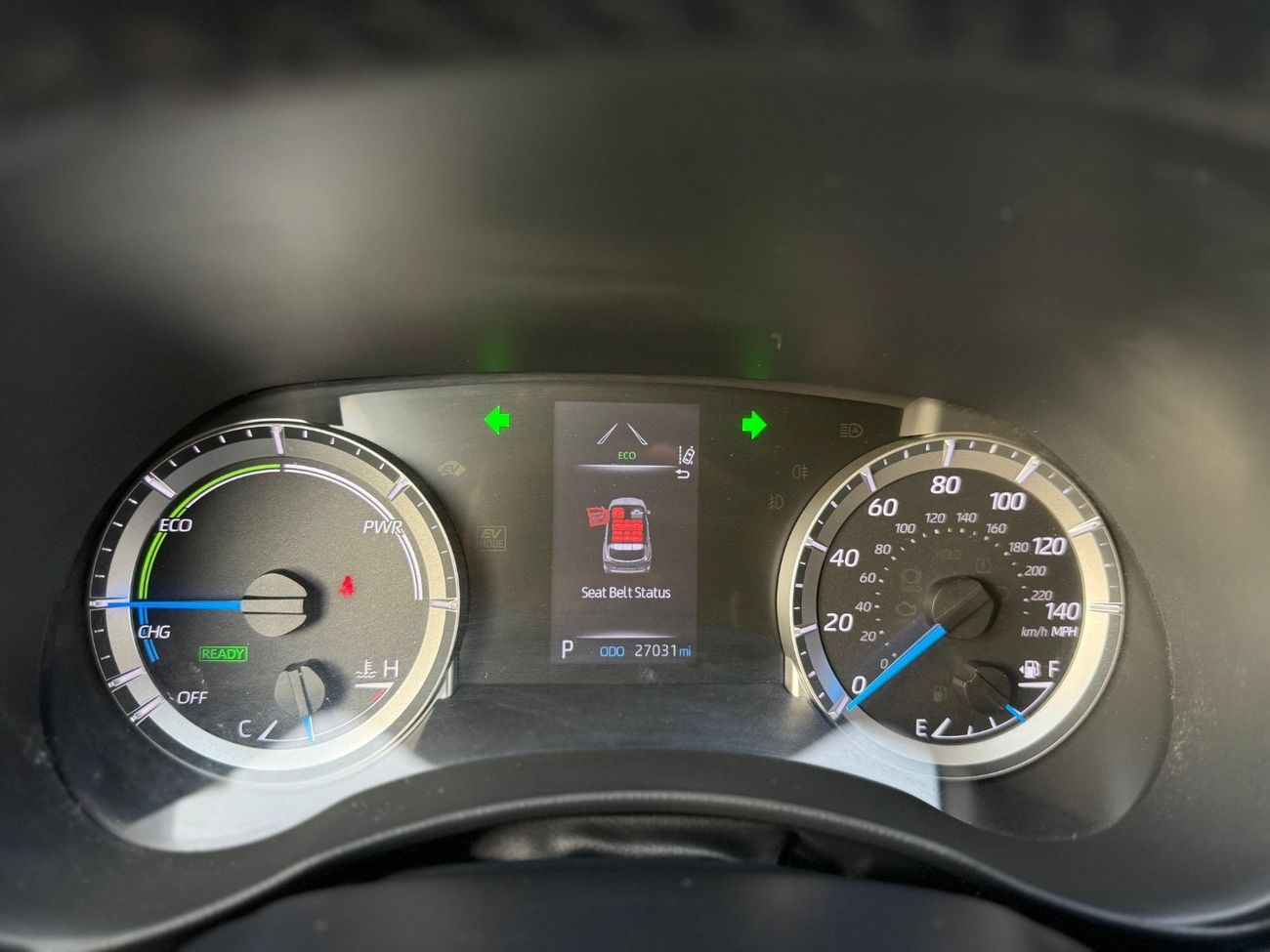 Toyota Highlander Hybrid leather seats,push start,blind spot