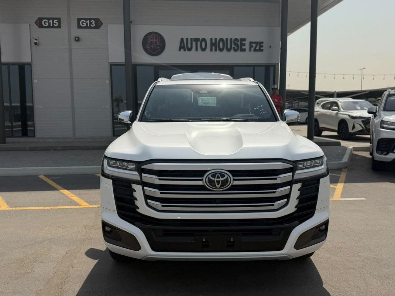 Toyota Land Cruiser VXR Toyota LC300 VXR 3.5 hybrid 2026 full option GCC