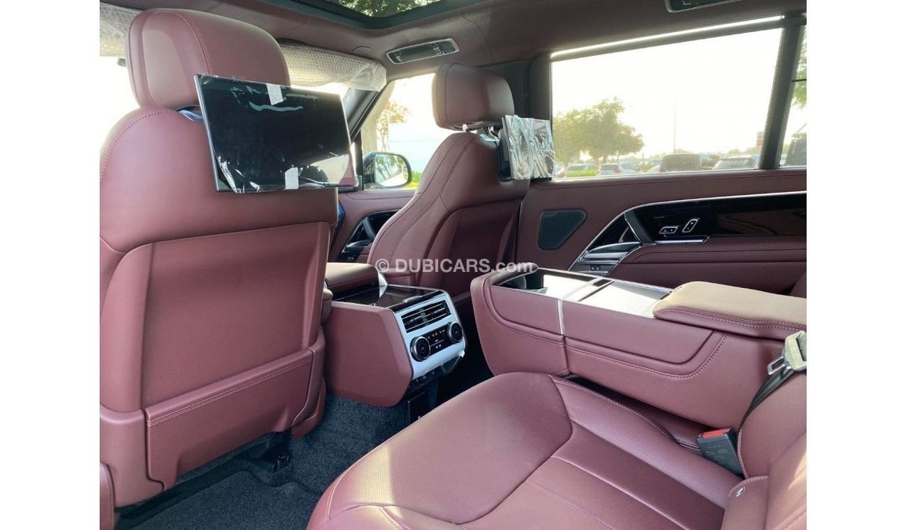 Land Rover Range Rover BRAND NEW GCC SPEC UNDER WARRANTY AND SERVICE