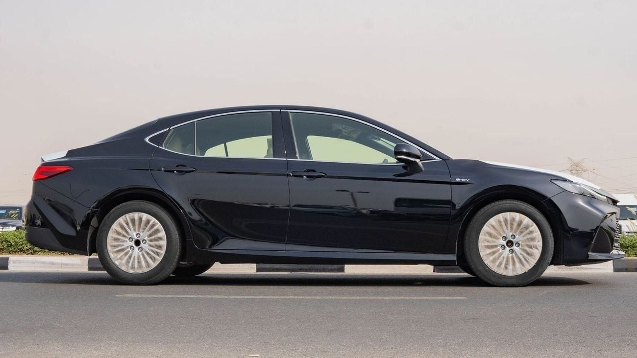 Toyota Camry 2025 Toyota Camry LE 2.5L AT Hybrid (with Panoramic Sunroof)