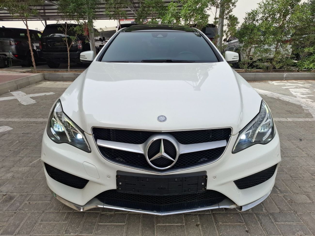 Mercedes-Benz E 200 Coupe Mercedes-Benz E200 2015 full option