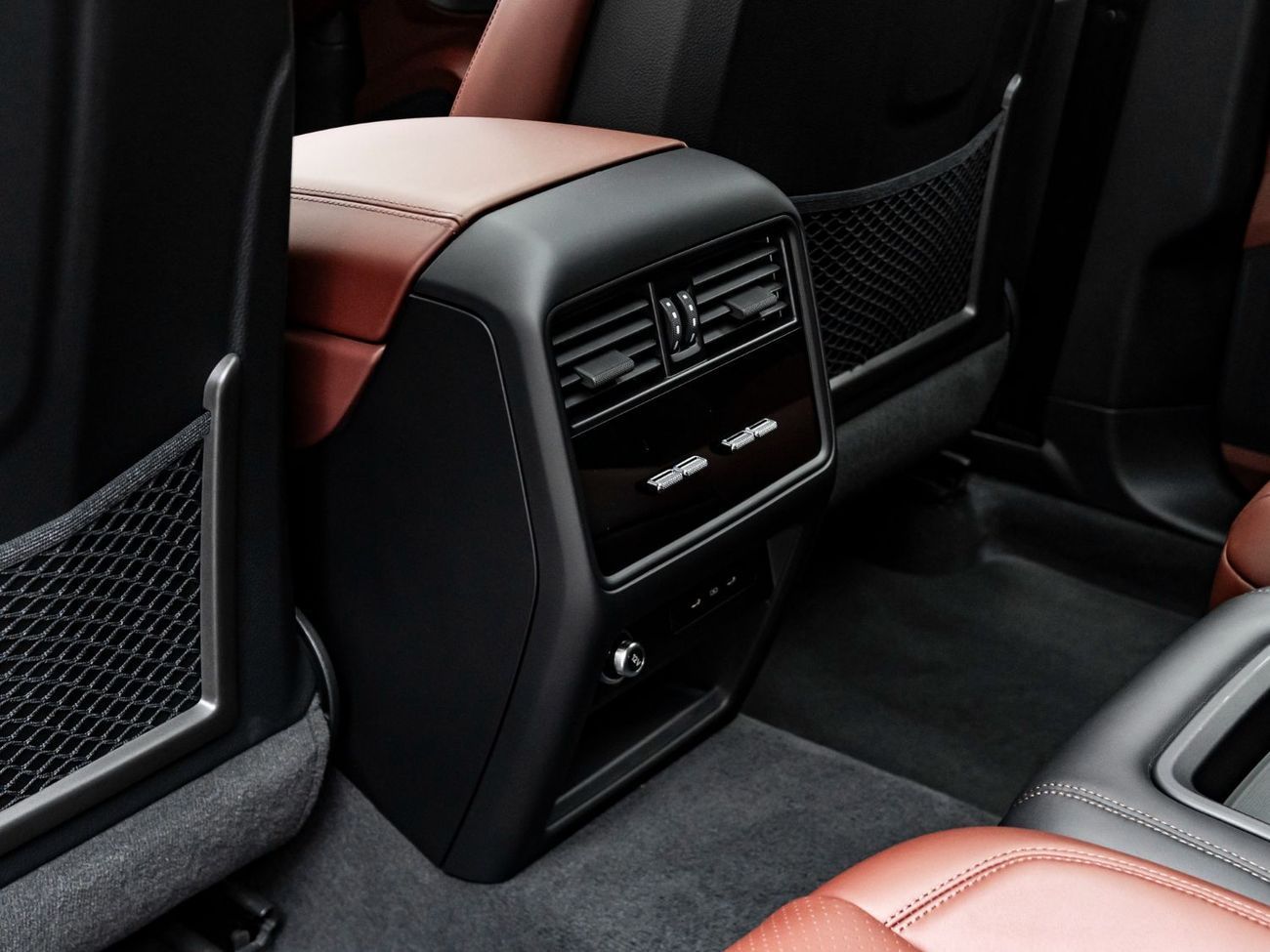 Porsche Cayenne 2025 Porsche Cayenne GTS Coupe, 2027 Porsche Warranty, Very Low KMs, GCC