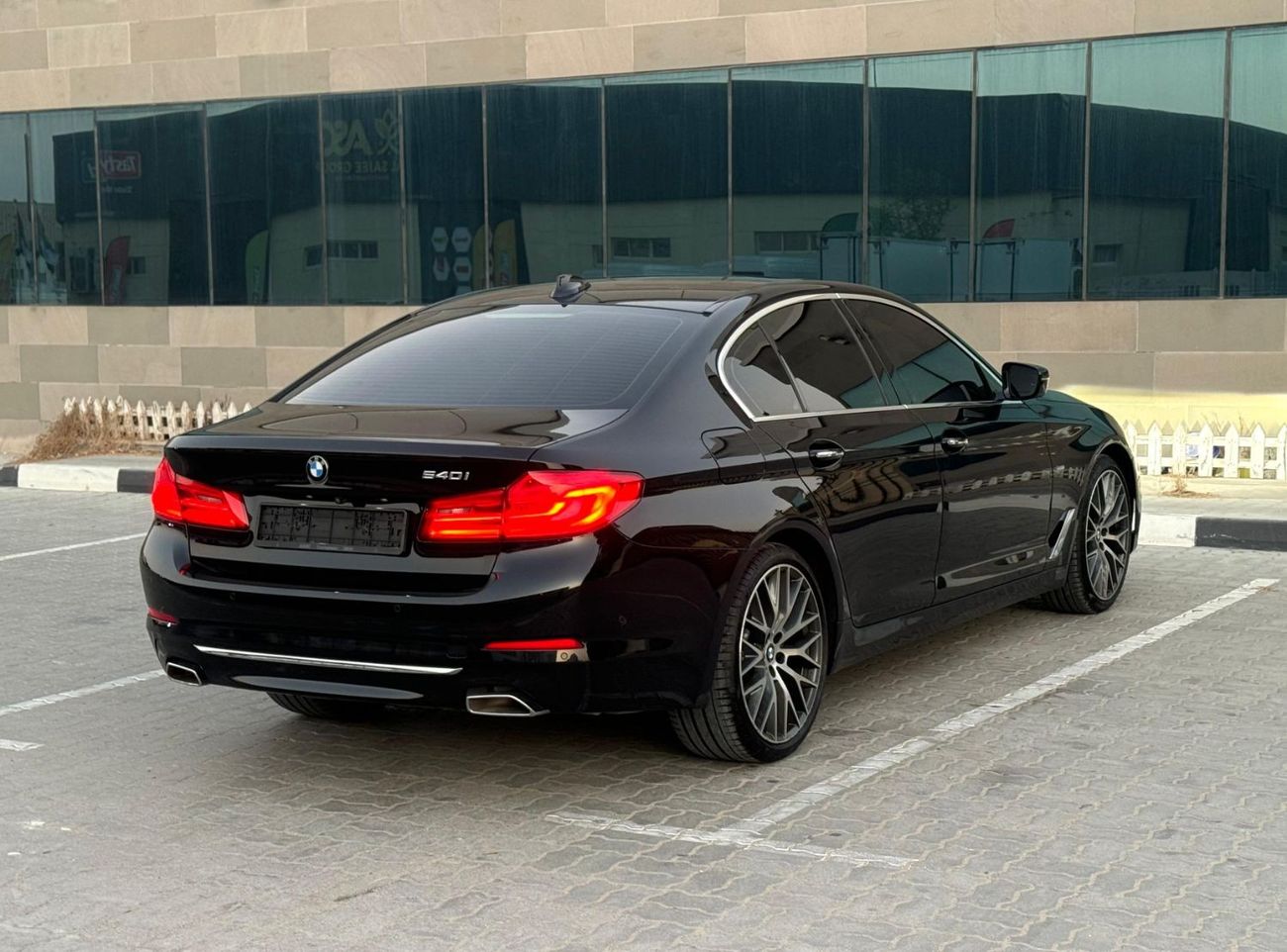 BMW 540i Luxury 3.0L