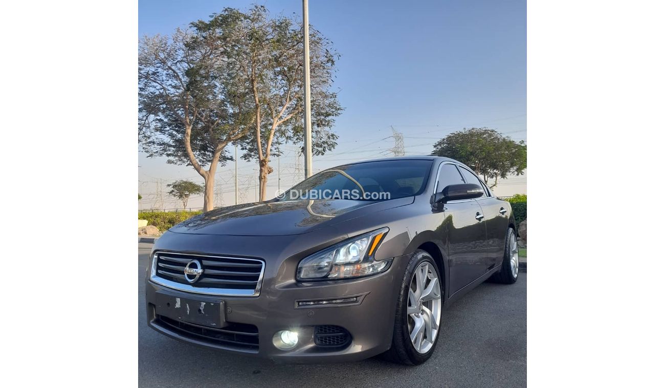 Nissan Maxima Full