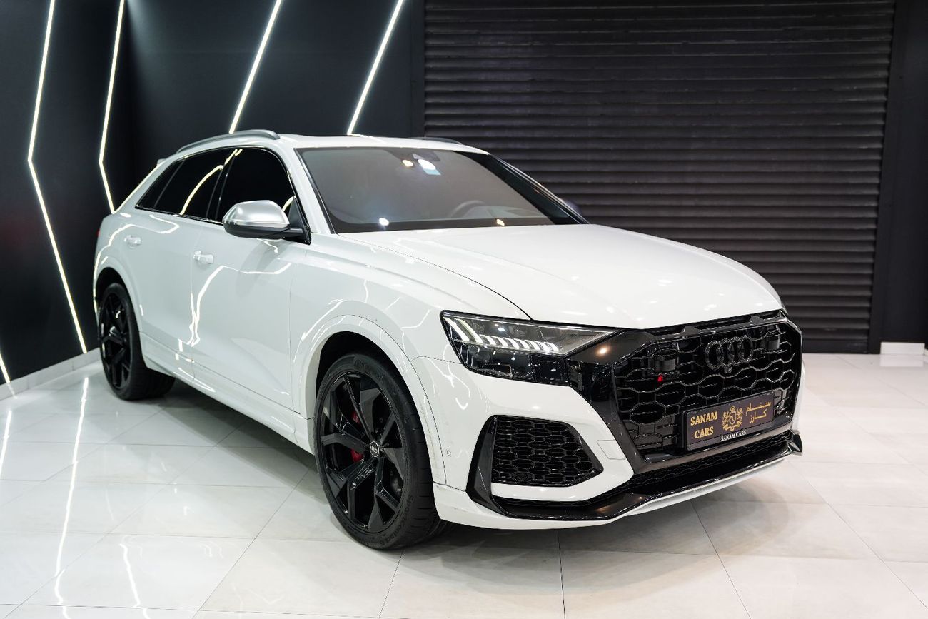 Audi RS Q8 TFSI quattro 4.0L Bang & Olufsen Audio, Carbon Fiber Inetrior, Panoramic Roof, Al Nabooda Service Pa