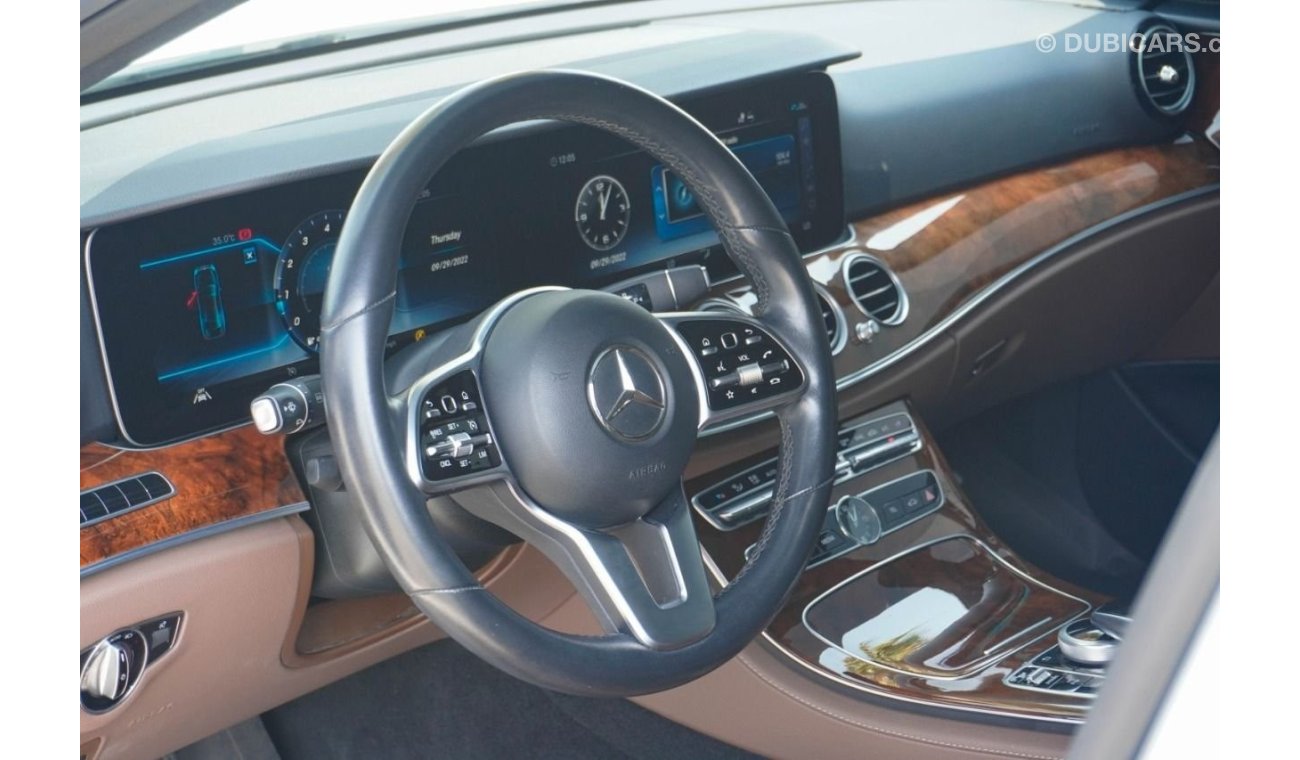 Mercedes-Benz E300 Premium Mercedes E300 AMG  Panoramic 2020 GCC Under Warranty
