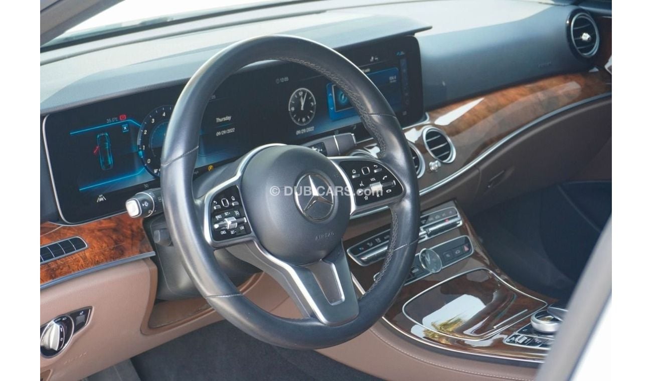 Mercedes-Benz E300 Premium Mercedes E300 AMG  Panoramic 2020 GCC Under Warranty