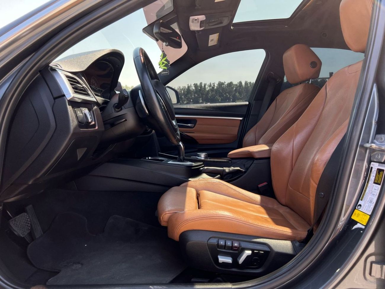 بي أم دبليو 330i Std 2.0L German import