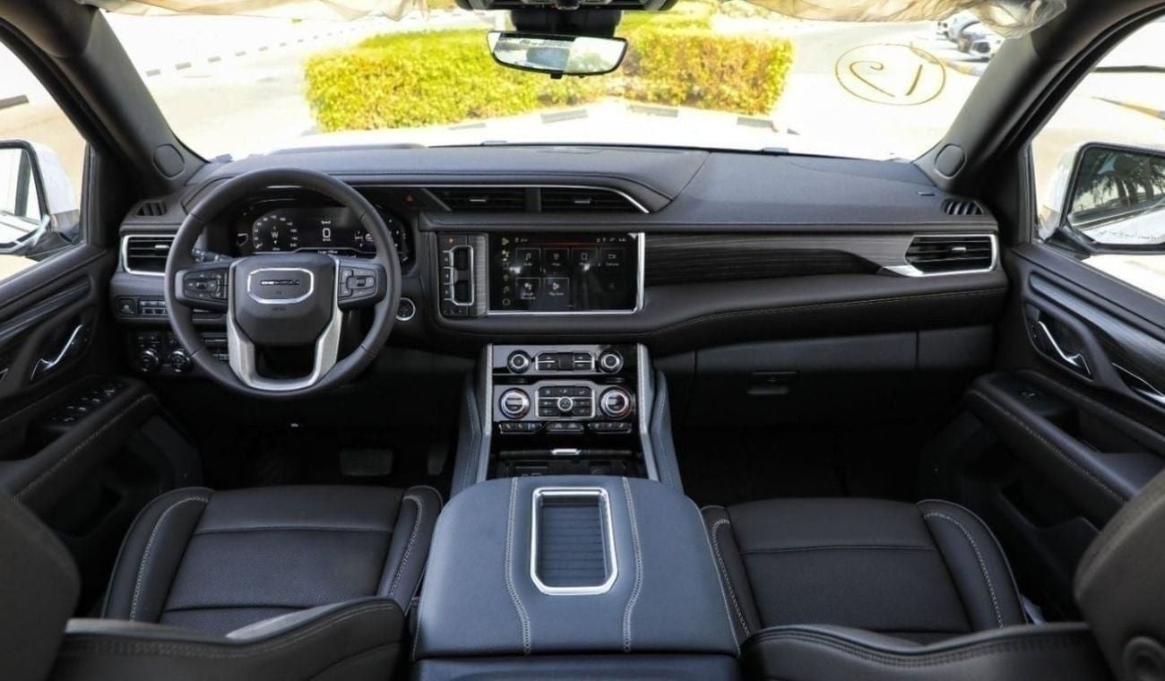 جي أم سي يوكون Denali 4WD + TV 8-Seaters. GCC. Local Registration + 5%