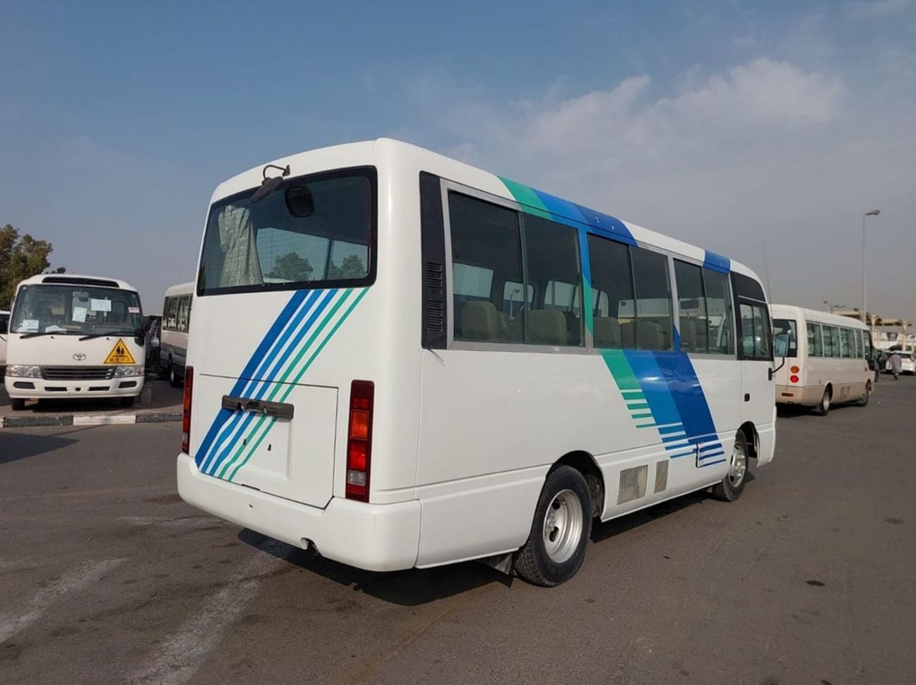 نيسان سيفيليان NISSAN CIVILIAN BUS RHD 1999 MODEL 4.1 L DIESEL MANUAL(PM700010)
