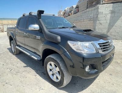 تويوتا هيلوكس DLX DIESEL 3.0 LITER ,AUTO TRANSMISSION ,RIGHT HAND DRIVE ,2013 MODEL