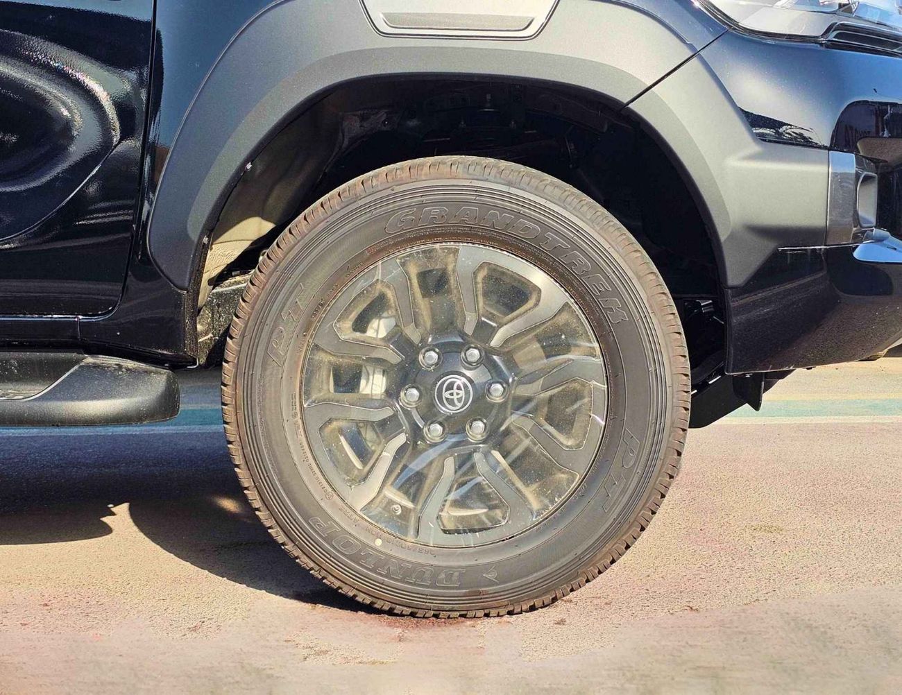 Toyota Hilux ADVENTURE / EURO 4 / A/T / 4.0L V6 PETROL / 360* CAMERA / BLIND SPOT (CODE # ADVBY)