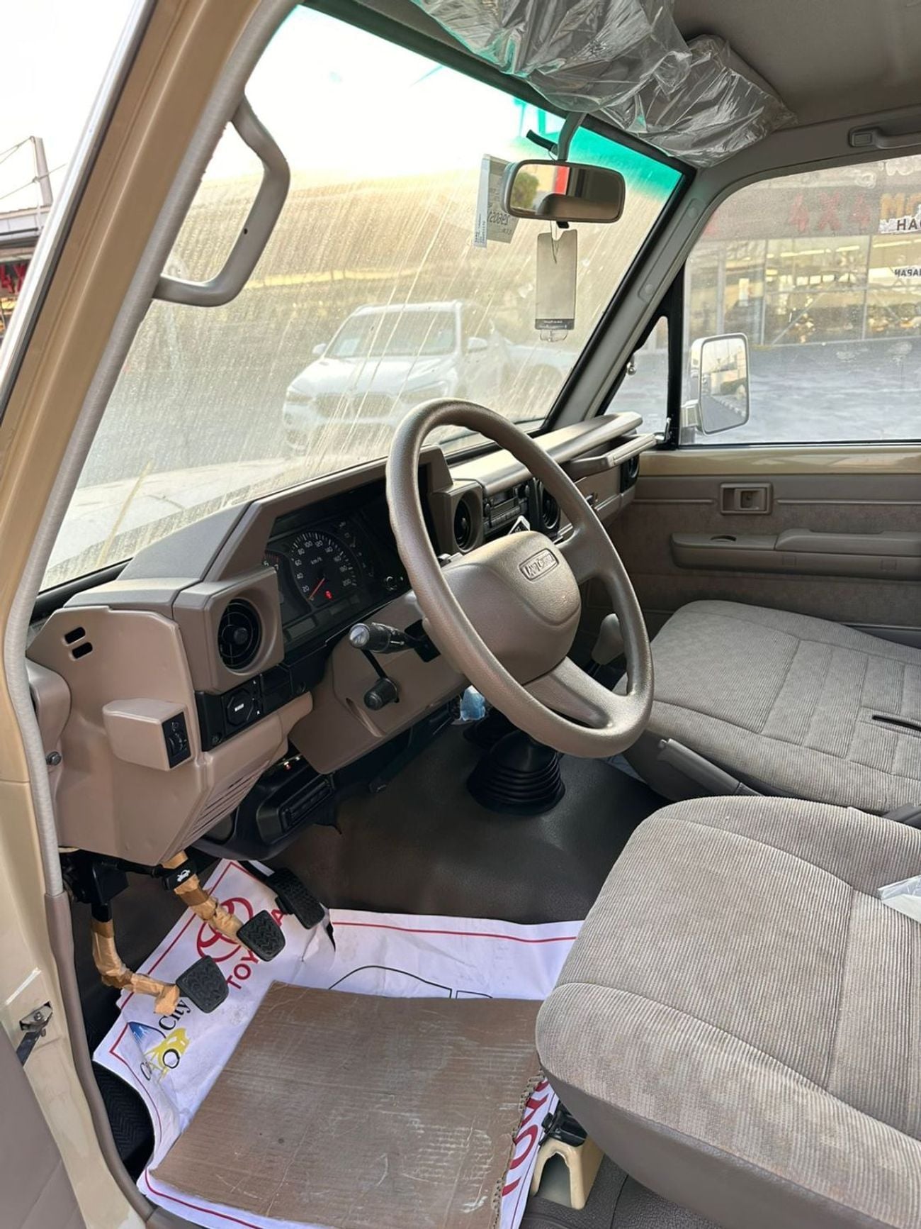 Toyota Land Cruiser Toyota Landcruiser petrol  4x4 II manual transmission II 2009