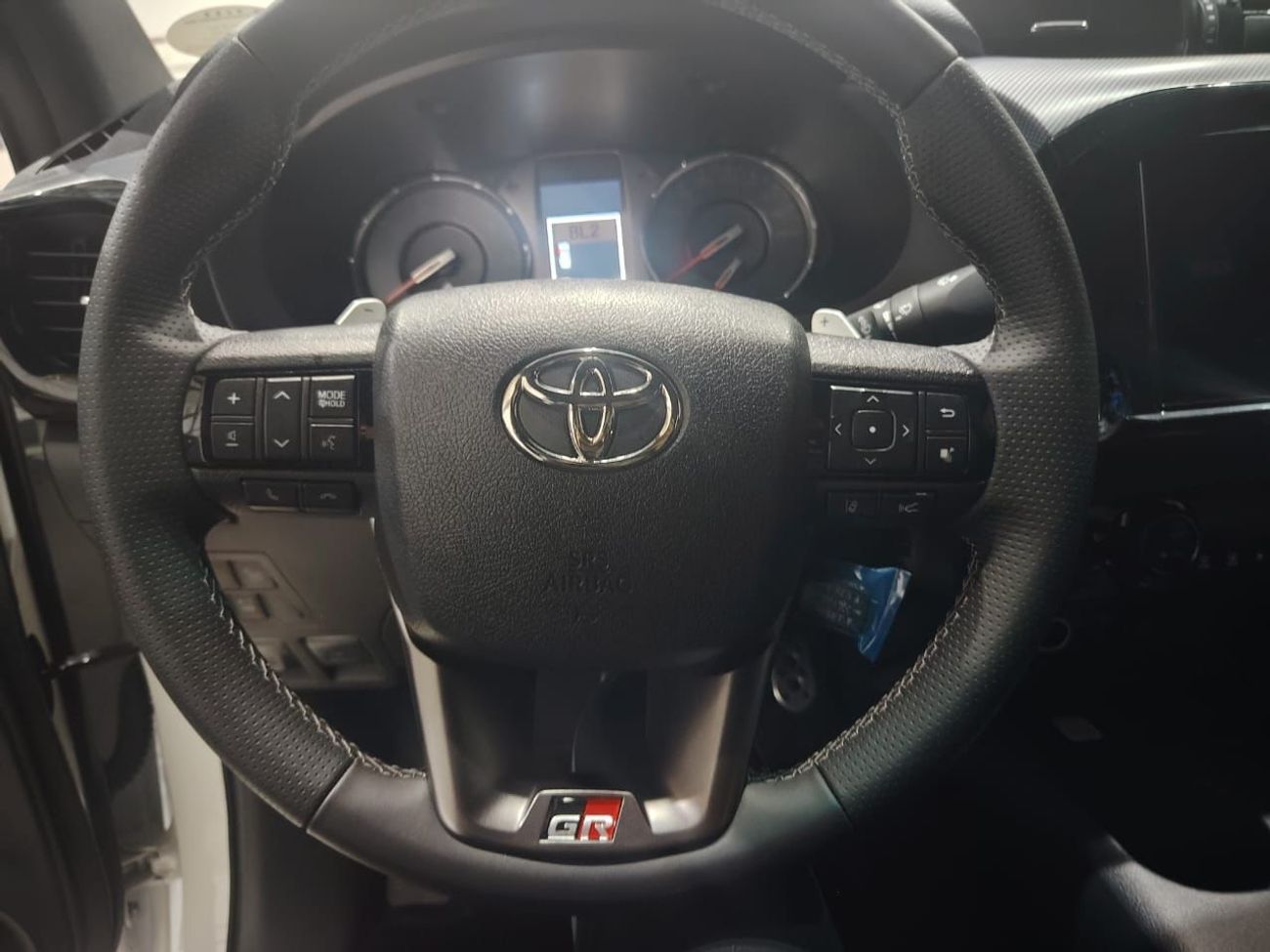 تويوتا هيلوكس GR Sport 2.8L