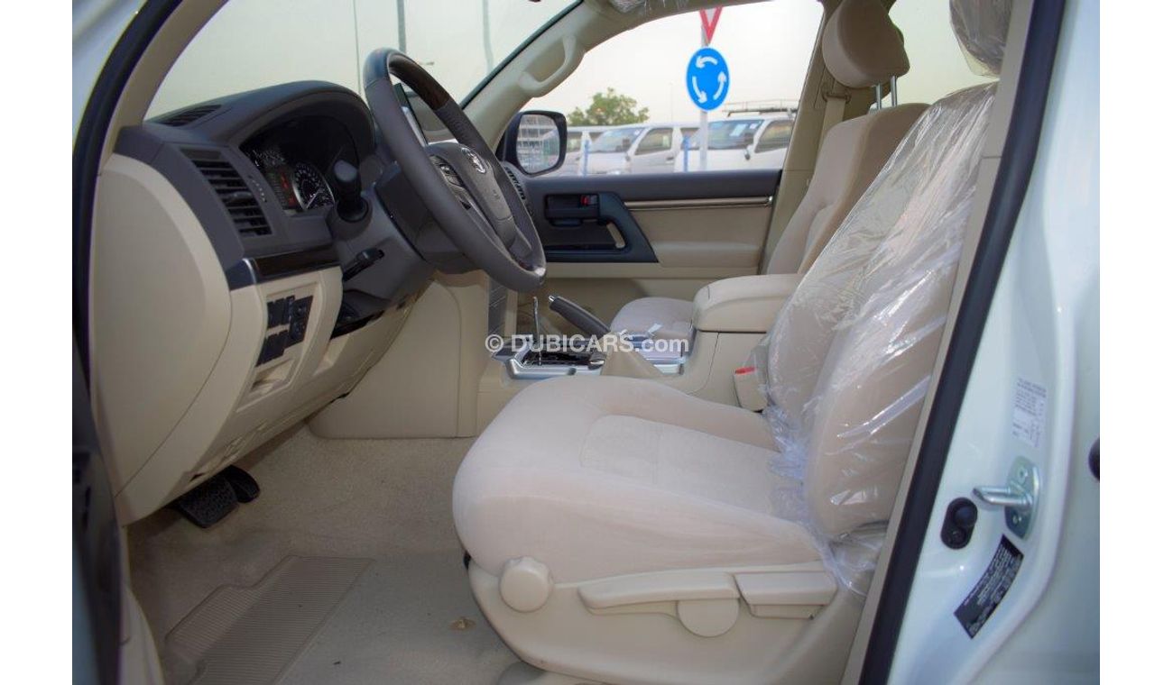 Toyota Land Cruiser 200 GXR V8 4.5L DIESEL AT