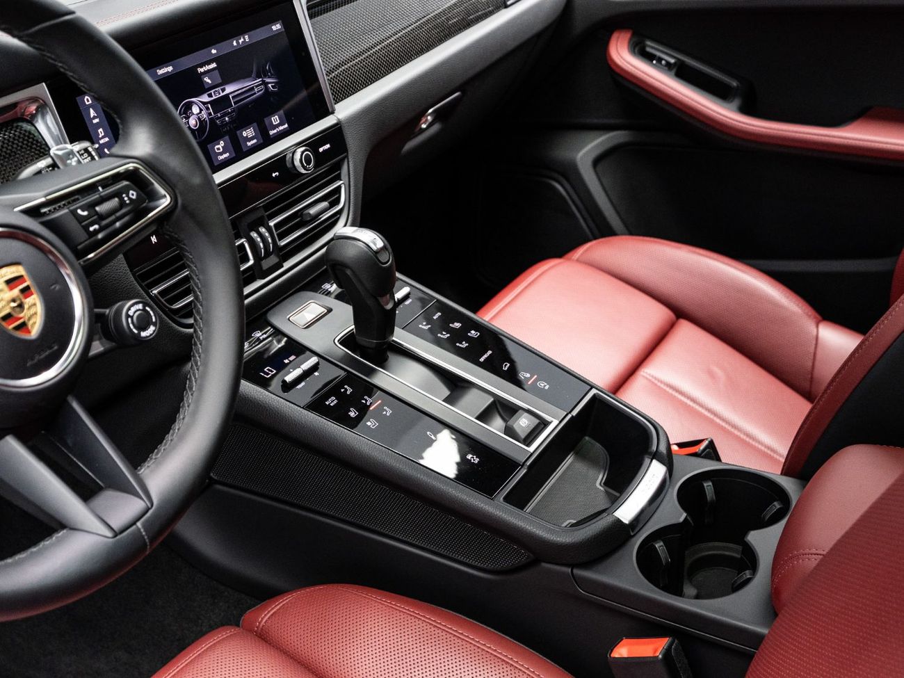 Porsche Macan S 3.0L (340 HP) 2024 Porsche Macan S, 2.9 V6, 4WD, 375bhp, 7 Speed Dual-Clutch Automatic