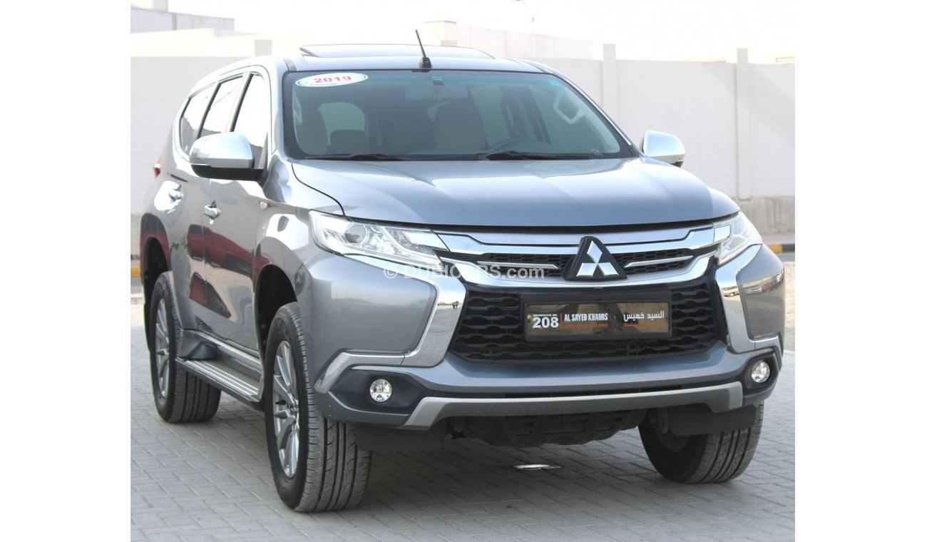 Mitsubishi Montero Mitsubishi Montero sport 2019 gray GCC excellent condition without accident