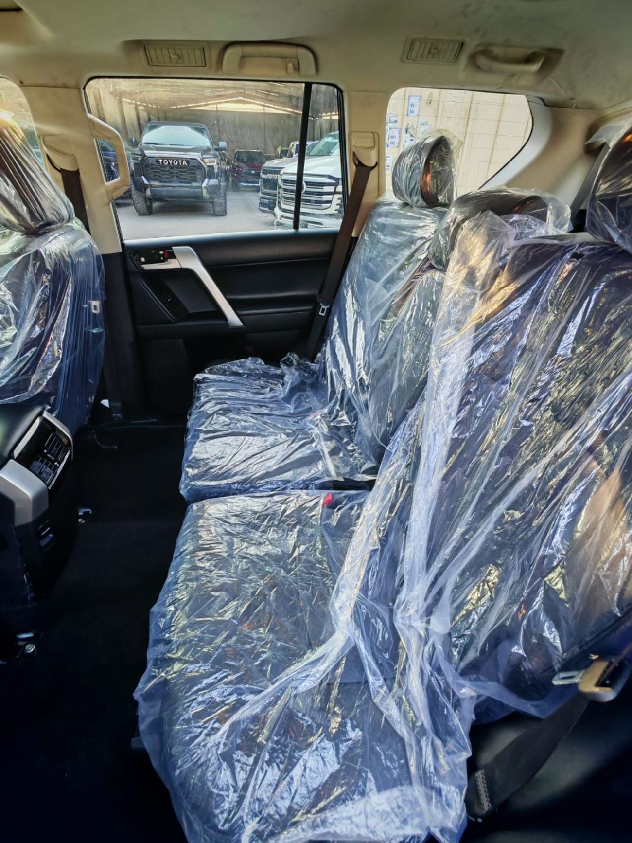 Toyota Prado D4D 2.8 DIESEL 5 SEAT FOUR WHEEL DRIVING