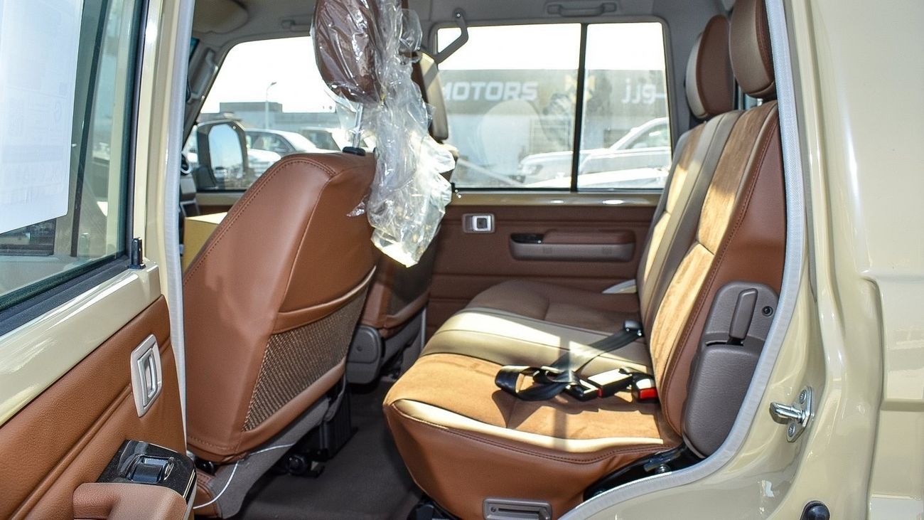 Toyota Land Cruiser Pick Up 4.0L V6 Double Cabin A/T