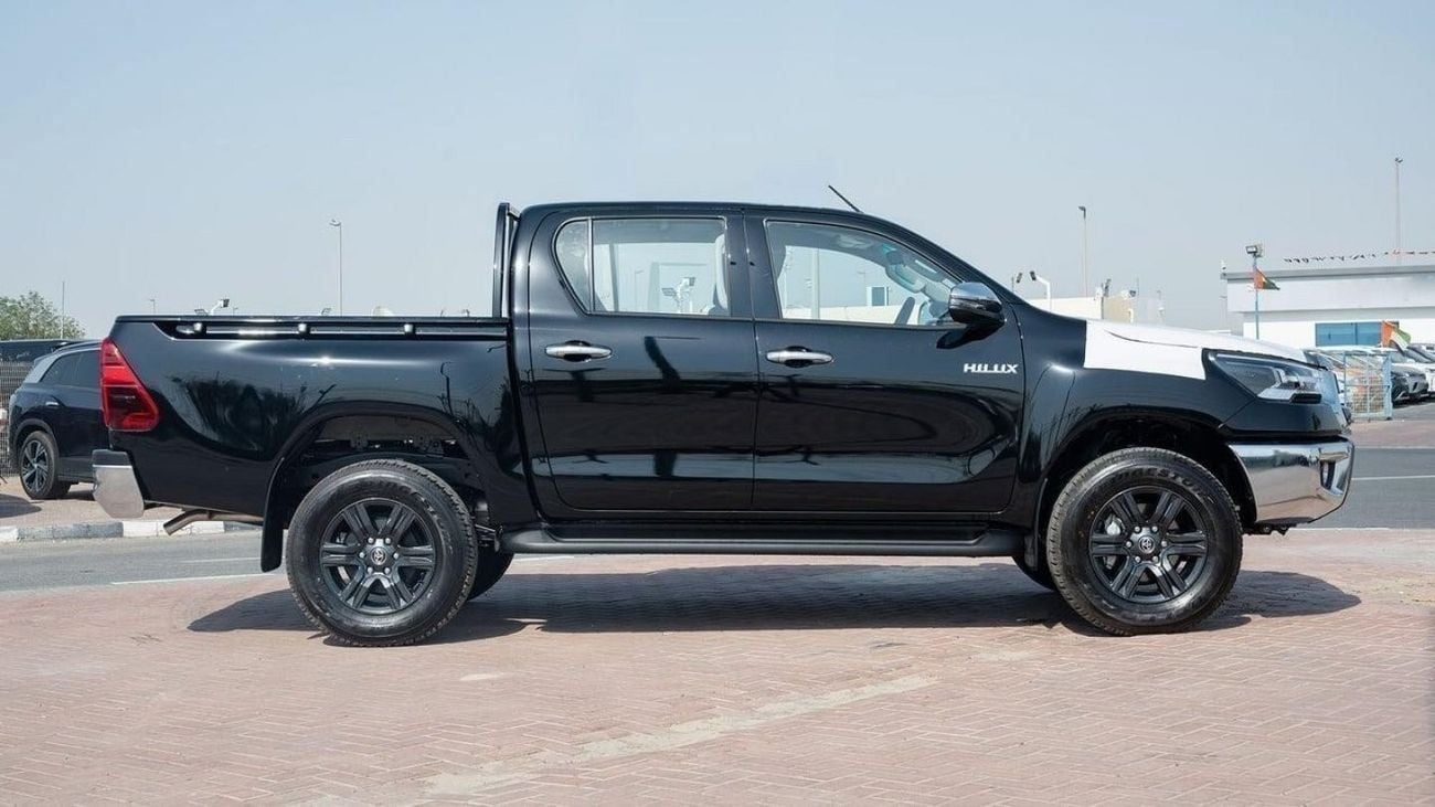 تويوتا هيلوكس SGLX TOYOTA HILUX SR5 2025 PETROL MANUEL 2.7L