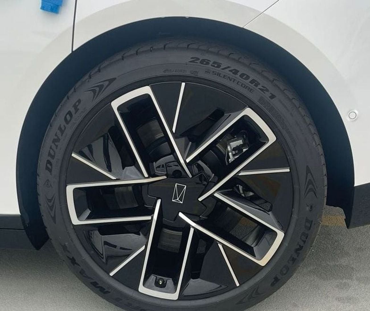 Avatr 12 ULTRA PERFORMANCE AWD 35.4" 4K PANORAMIC DASH
