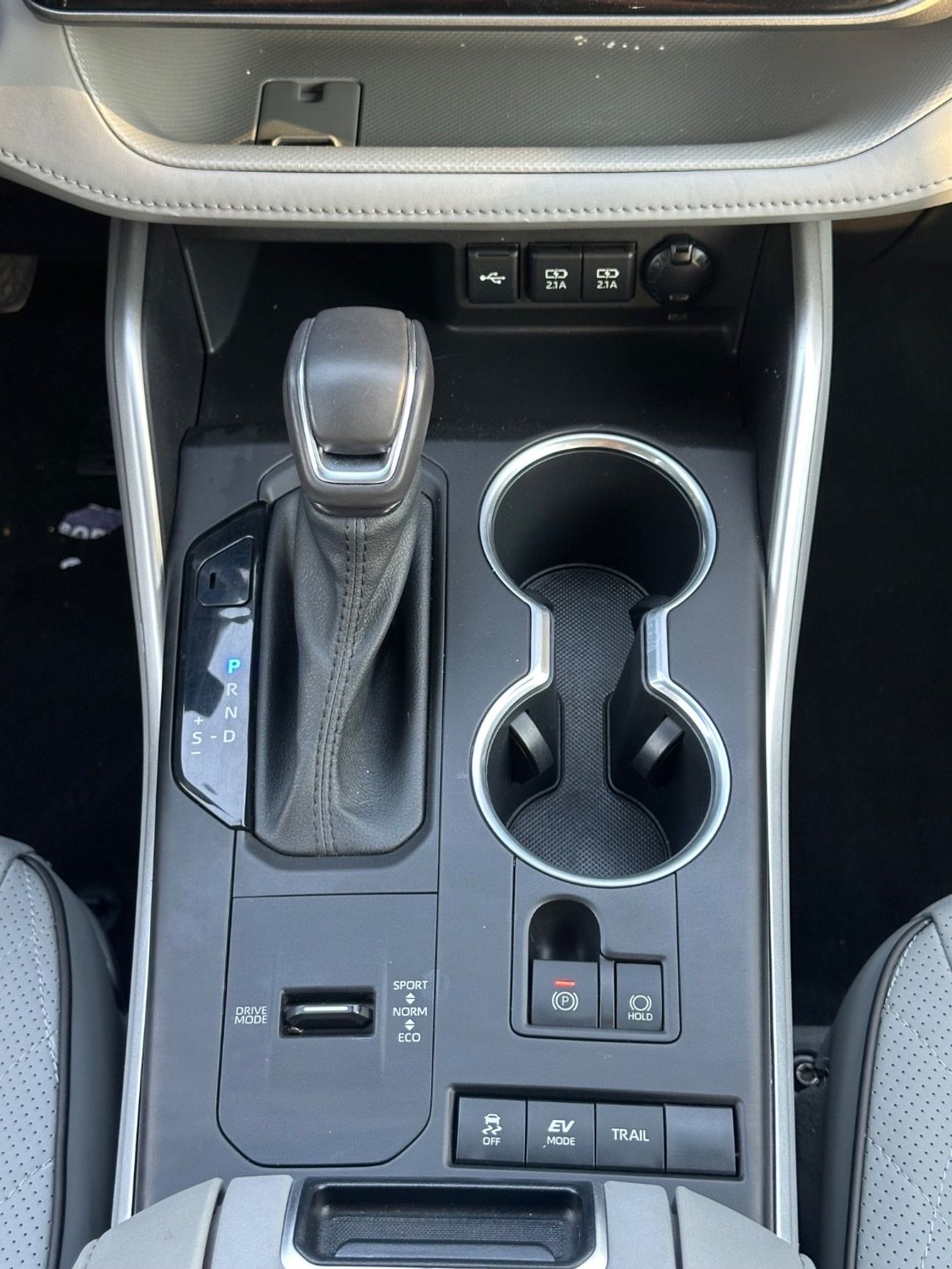 Toyota Highlander Hybrid 2.5 leather seats,push start