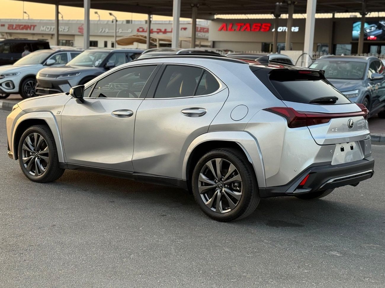 Lexus UX250h F-Sport Hybrid handling 2023 Full Option