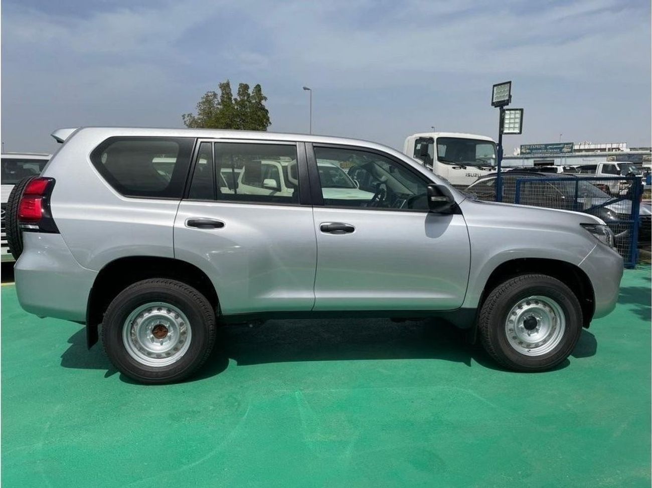 تويوتا برادو TX DIESEL 2023 model