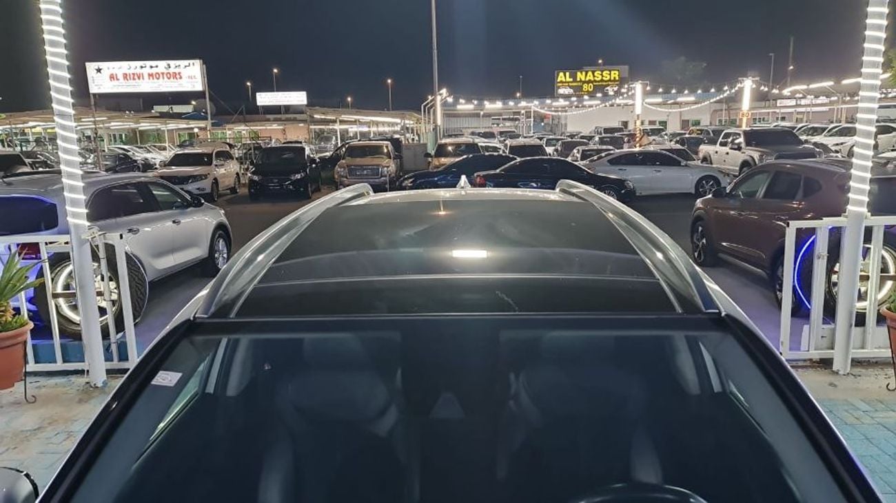 Hyundai Santa Fe the car is in excellent condition like new full full 2019 2.0 turbo there is a discount