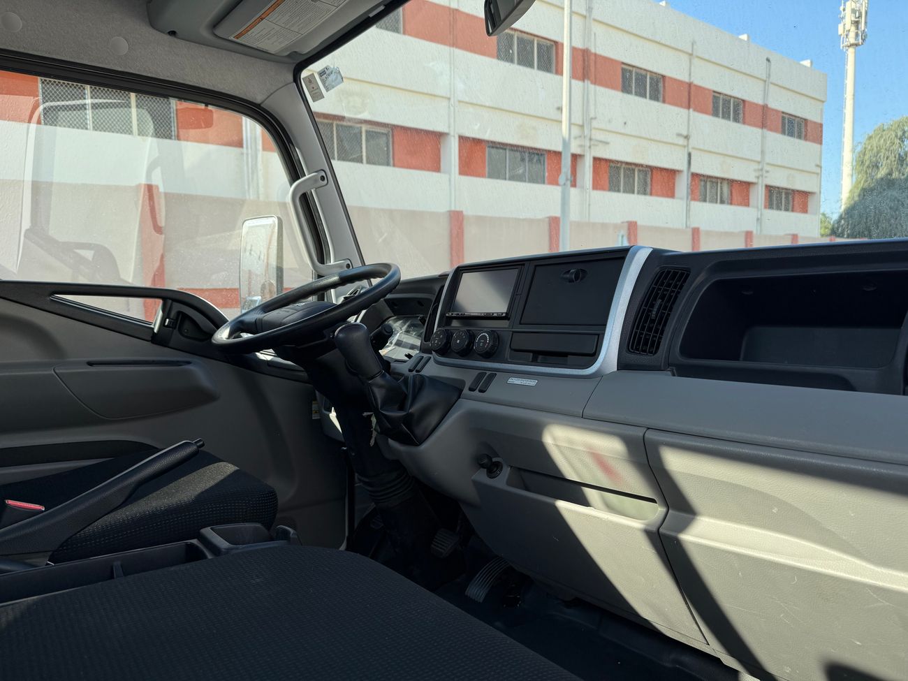 Mitsubishi Canter Van