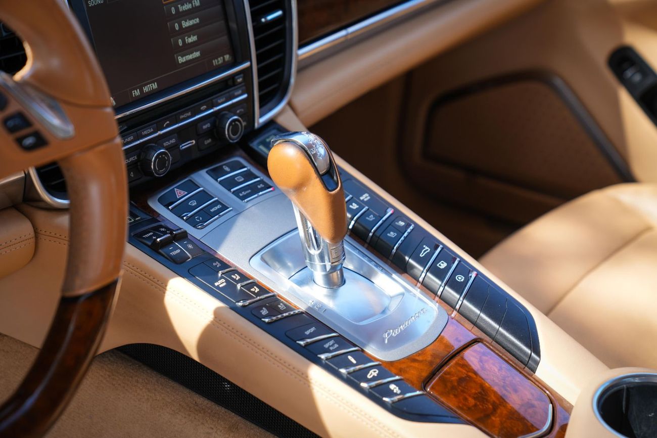 Porsche Panamera 4S 2012!! GCC SPECS!! FULL SERVICE HISTORY