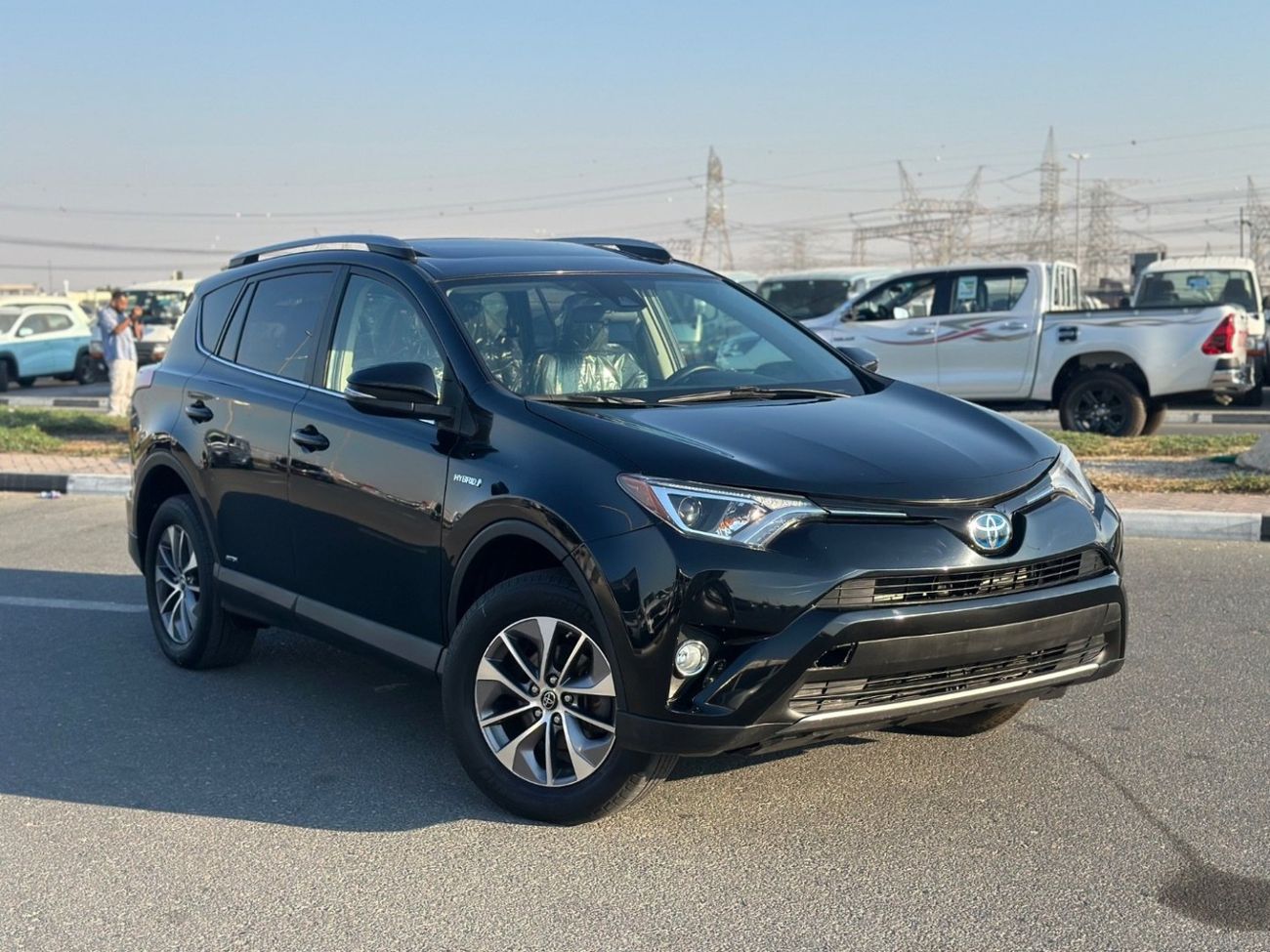 تويوتا راف ٤ Hybrid XLE 2.5L