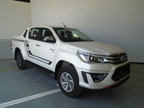 تويوتا هيلوكس 4.0LTR TRD V6 ENGINE FULL OPTION