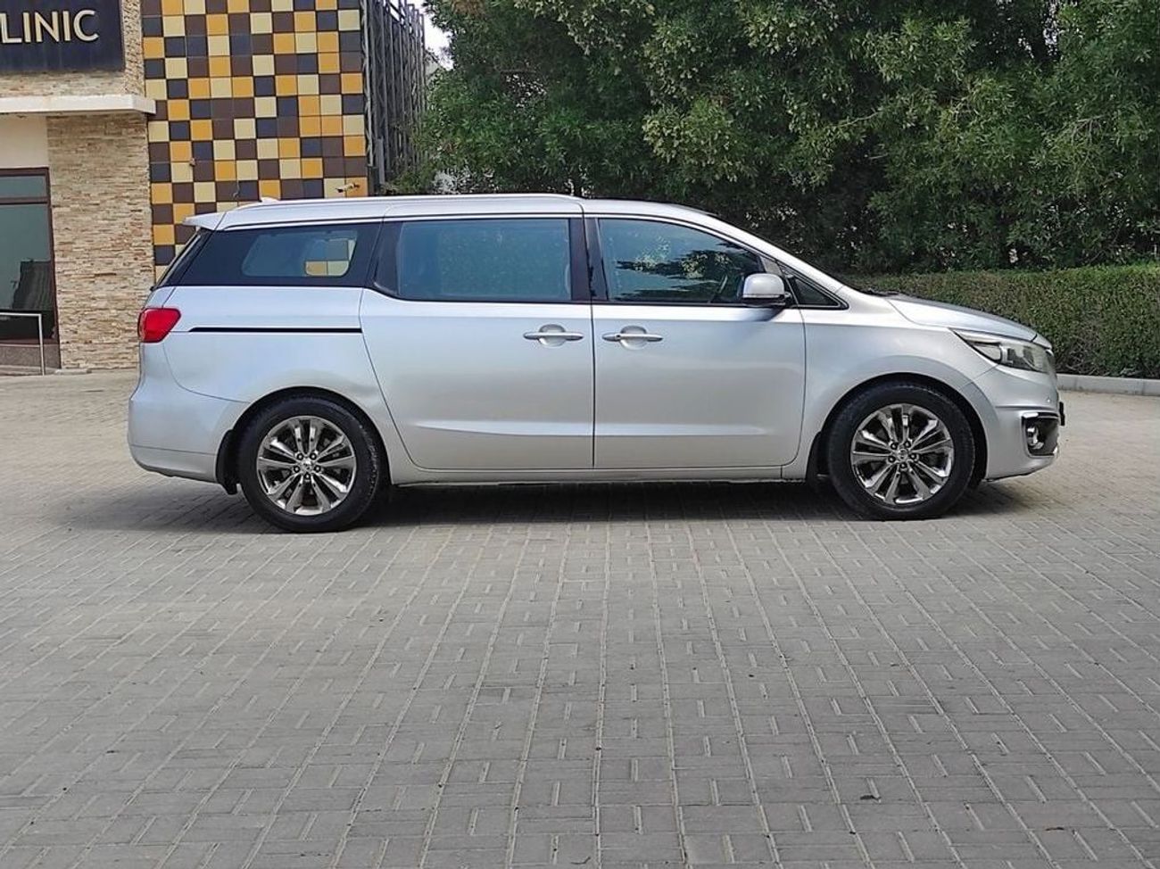Kia Carnival SXL 3.3L