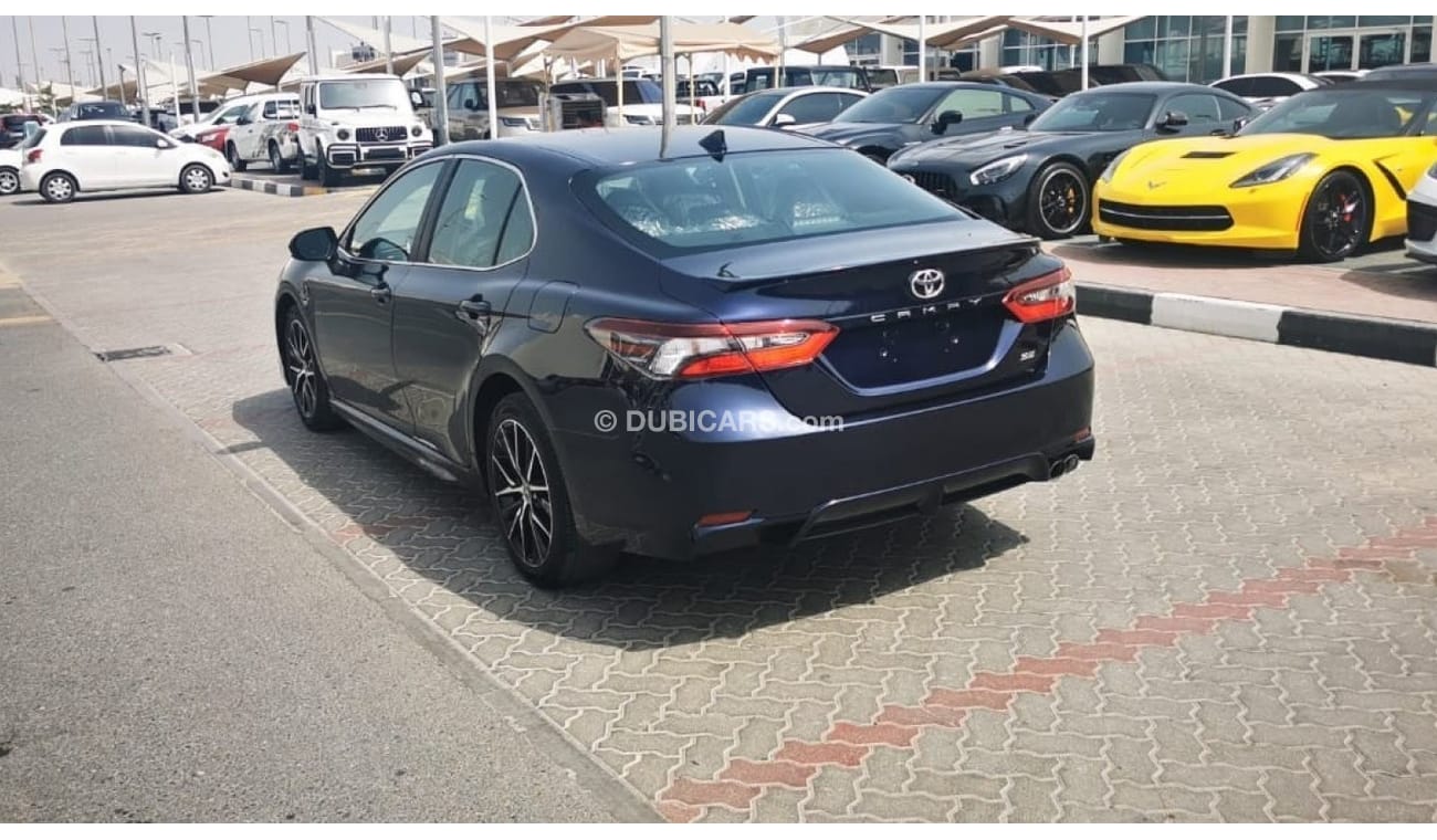 Toyota Camry SE - Sports Edition