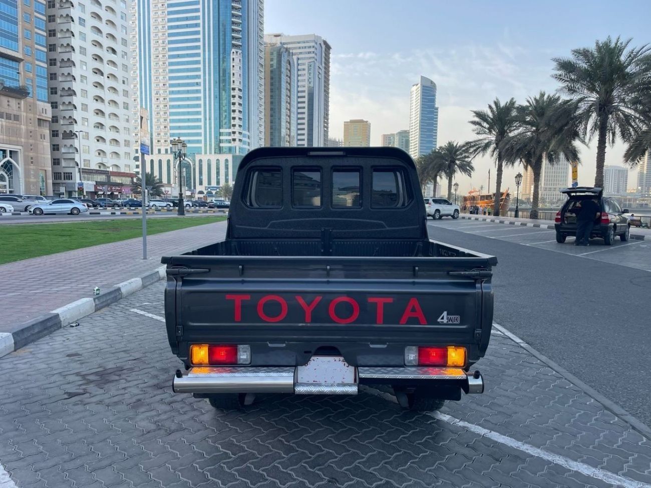 Toyota Land Cruiser Pick Up DIESEL 4.5 LITER ,RIGHT HAND DRIVE MANUAL TRANSMISSION