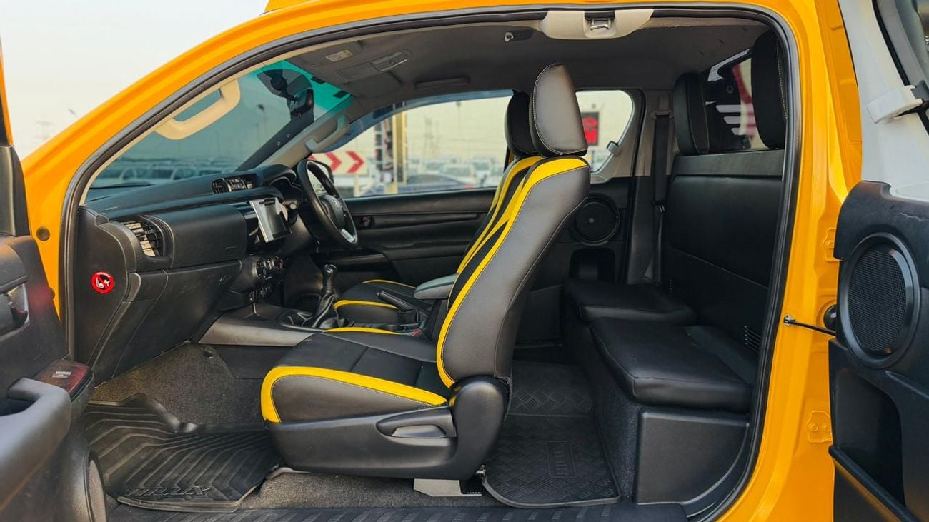 Toyota Hilux 2017| 2.8 DIESEL ENGINE | MT | RHD | SMART CAB | HEAVY BULL BAR WITH LED LIGHTS |  HEAVY SPORTS BAR