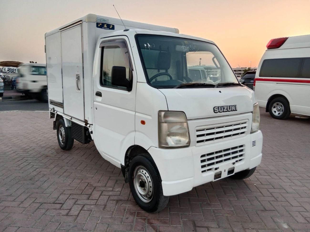 Suzuki Carry SUZUKI CARRY (FREEZER) RIGHT HAND DRIVE(PM43023)