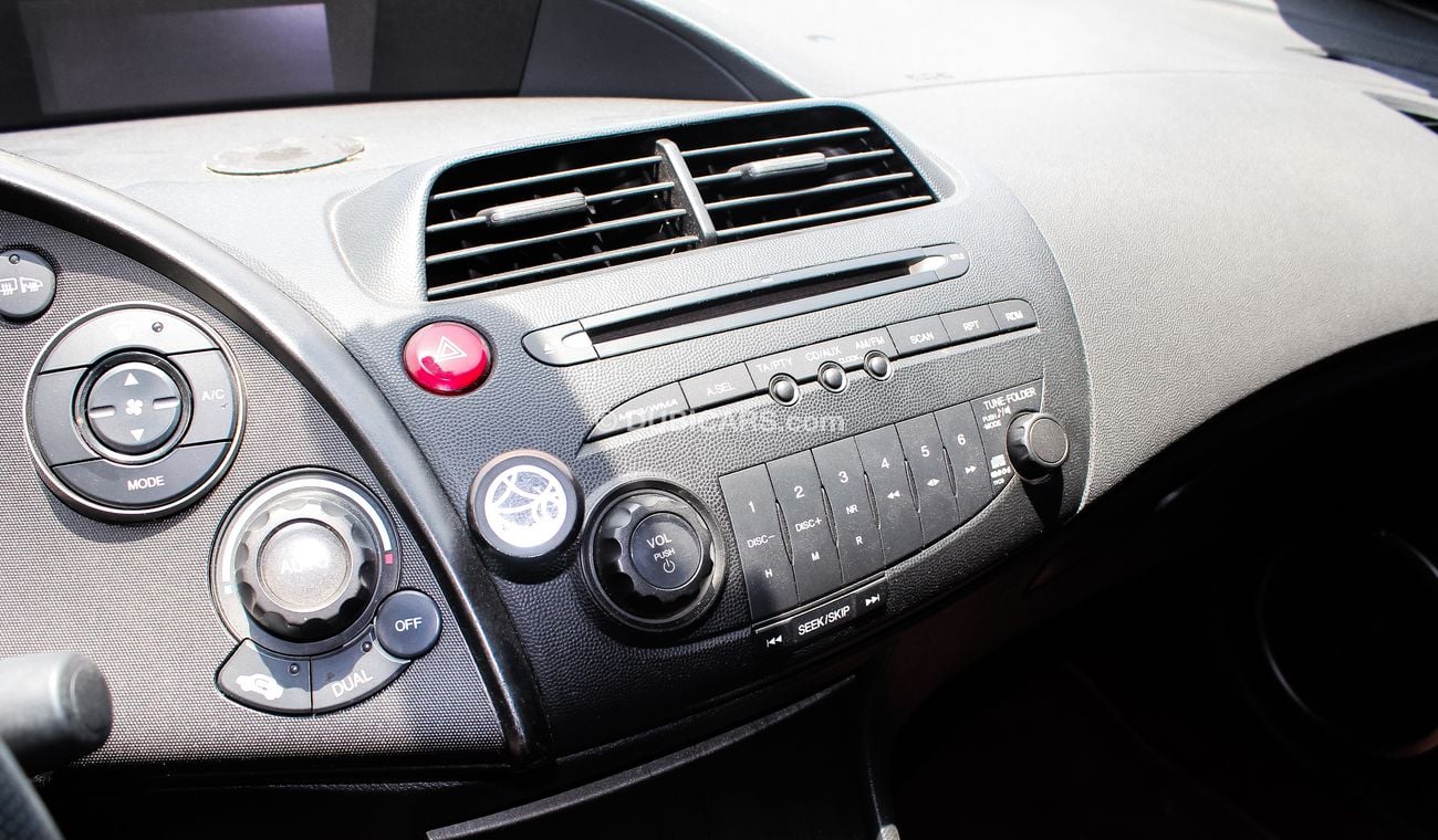 Honda Civic 2010 model Gulf specs Manuel gear 2 remote keys