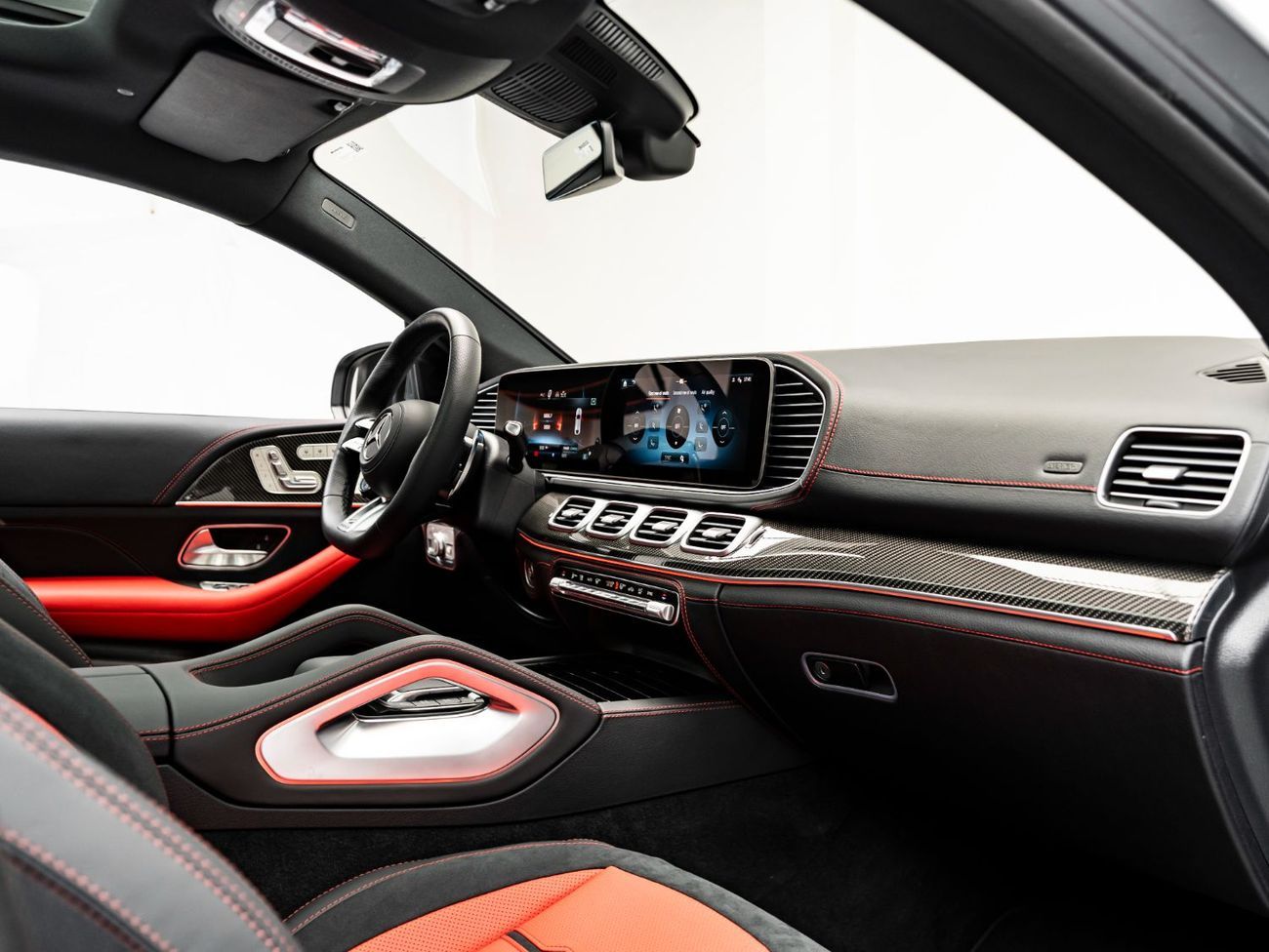 Mercedes-Benz GLE 53 AMG Premium + 3.0L 2025 Mercedes GLE53 AMG, 2030 Mercedes Warranty, Low KMs, GCC