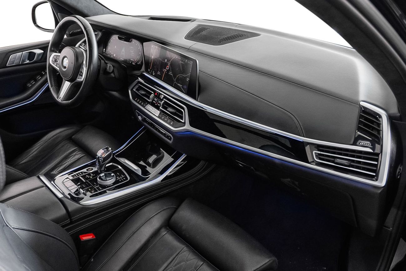 بي أم دبليو X7 M50i 4.4L (523 HP)