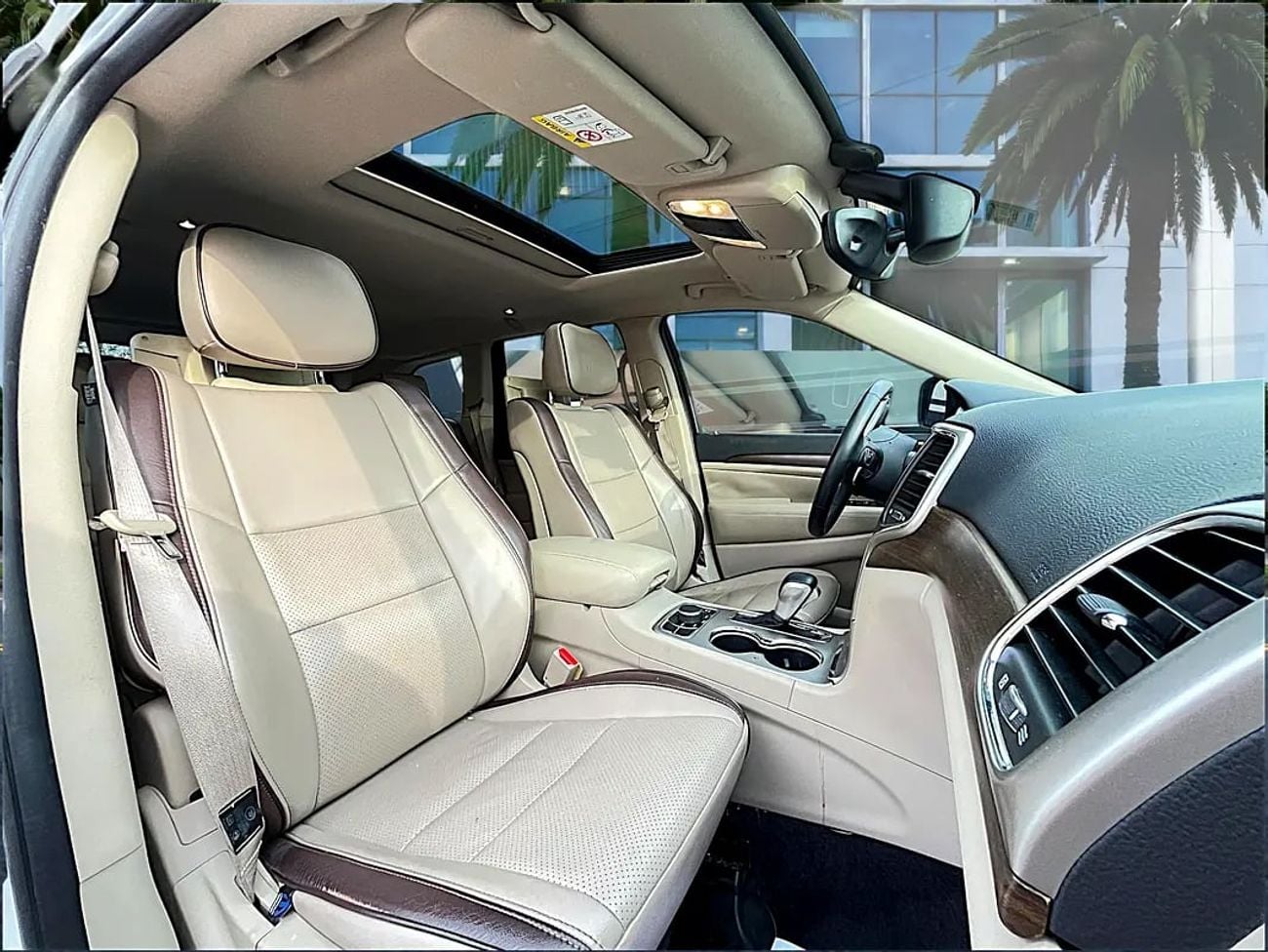 جيب جراند شيروكي exclusive 3.6L 1,157 P.M | Exclusive - GCC Specs | Original paint