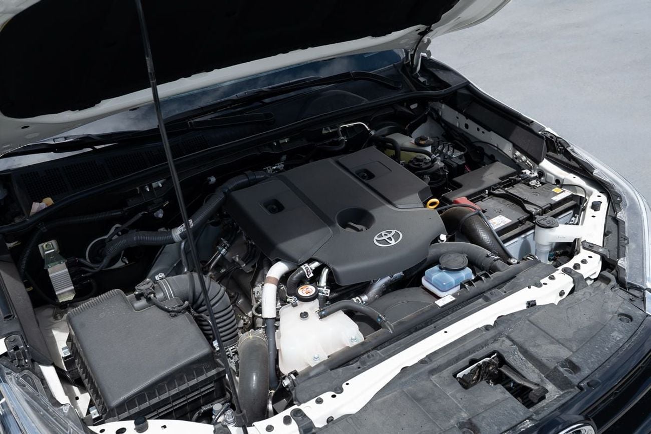 تويوتا هيلوكس S-GLX 2.8L Pick Up Diesel Automatic Transmission 4WD Double Cabin 2026