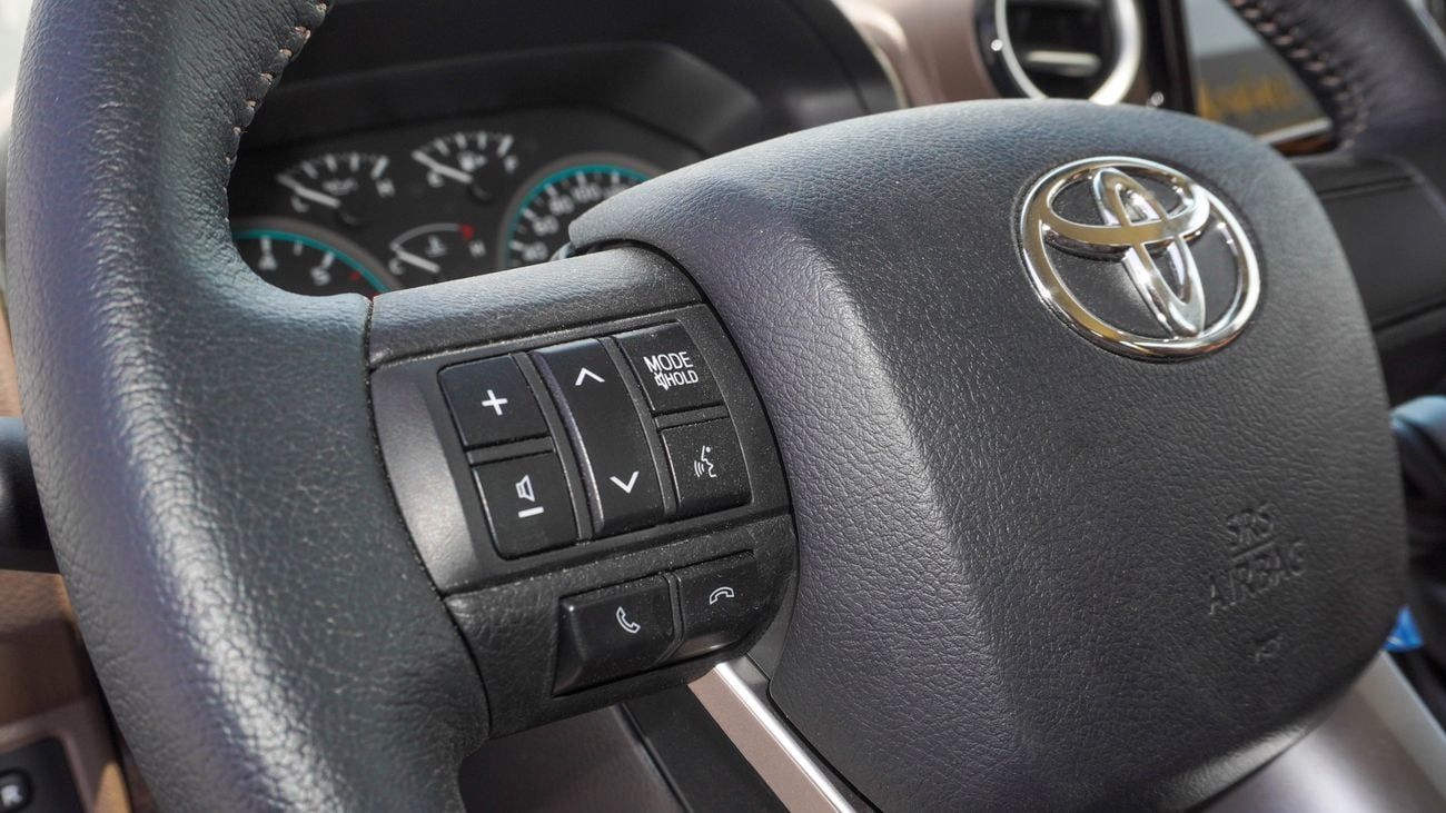 Toyota Land Cruiser 70 LX 4.0 L V6