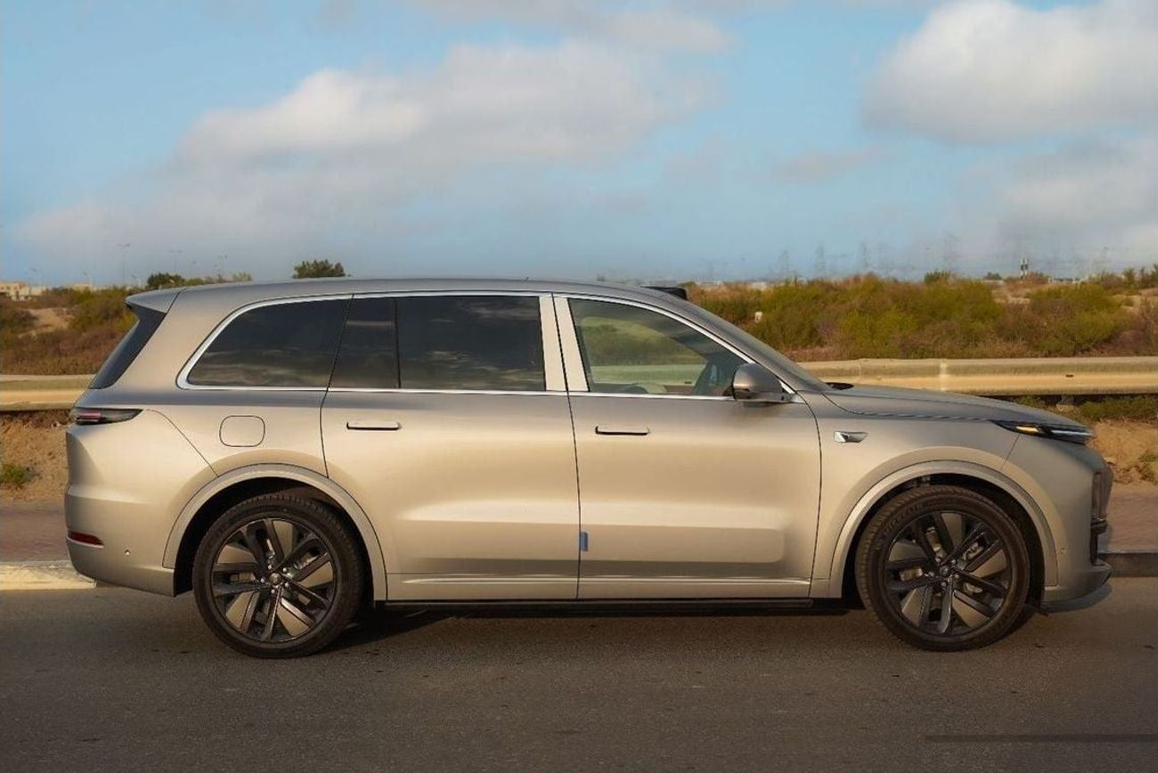 Li Auto L9 2025 Li  L9 Ultra1.5L Turbo Range Extended Silver 0Km