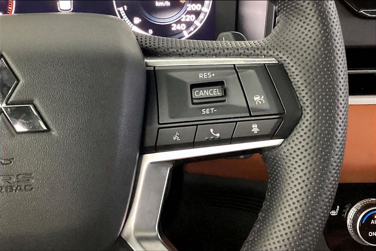 Mitsubishi Outlander Premium - Launch Edition | Carnival Sale • UP TO AED 20,000 OFF | Guaranteed Warranty | 0 Down Payme