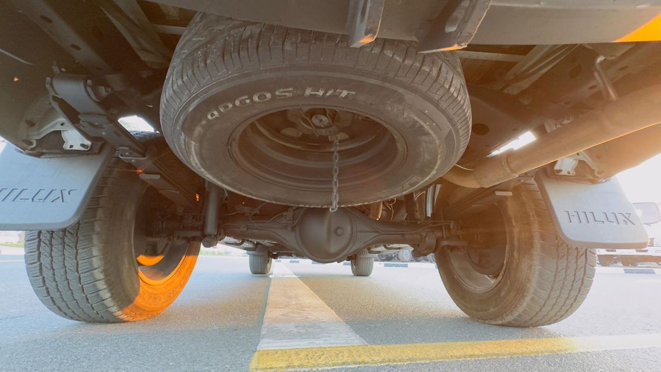 Toyota Hilux PREMIUM CONDITION | RHD | 2.8L DIESEL | 2017 | BOOT COVER | ELECTRIC SEAT