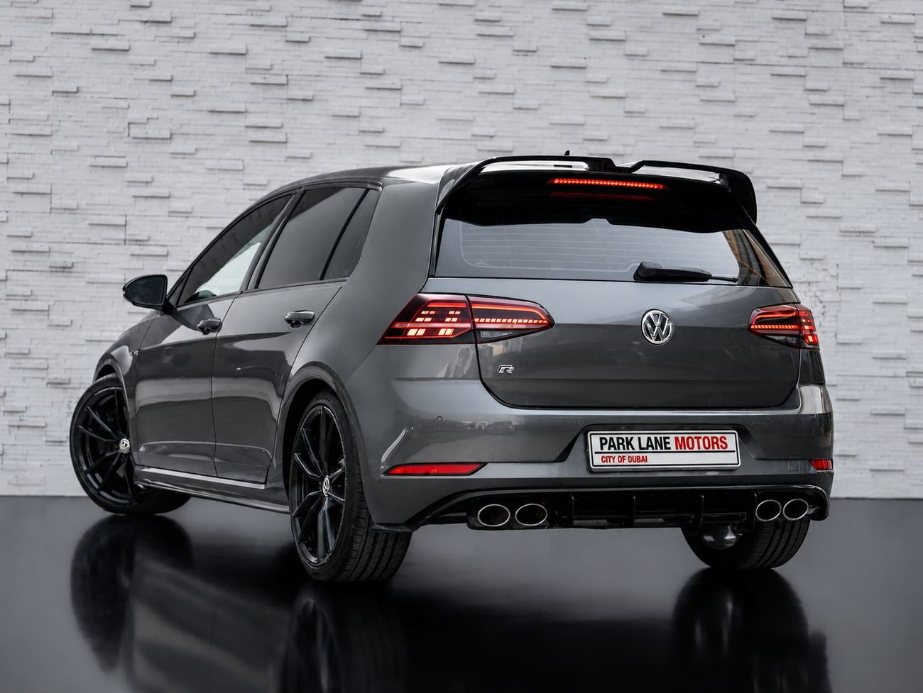 Volkswagen Golf R SPORT